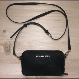Black/Gold Michael Kors Purse